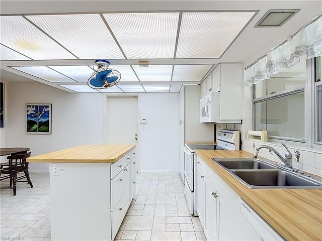 1625 Silverwood CT, North Fort Myers, FL 33903
