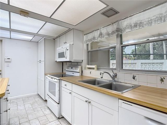 1625 Silverwood CT, North Fort Myers, FL 33903