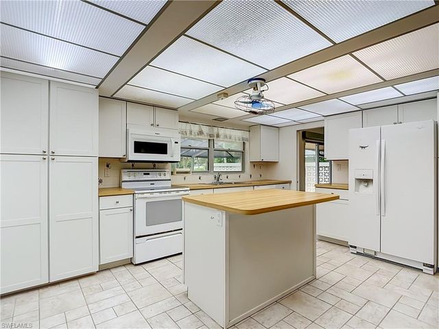 1625 Silverwood CT, North Fort Myers, FL 33903