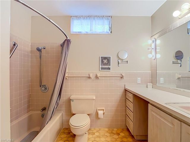 1625 Silverwood CT, North Fort Myers, FL 33903