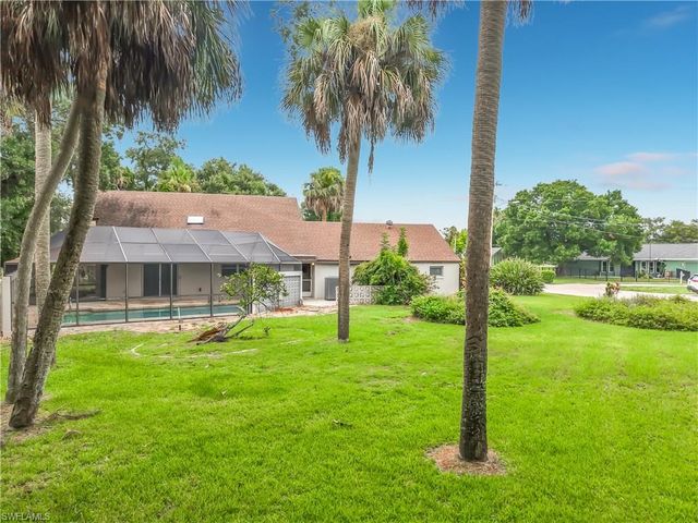 1625 Silverwood CT, North Fort Myers, FL 33903