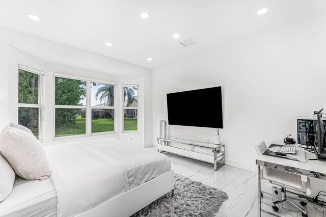 623 SW Lake Charles Circle, Port St. Lucie, Port St Lucie, FL 34986