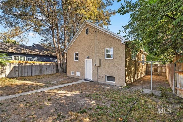 1920 Blaine St, Caldwell, ID 83605