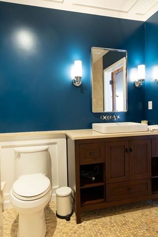 130 John St 212, Lowell, MA 01852