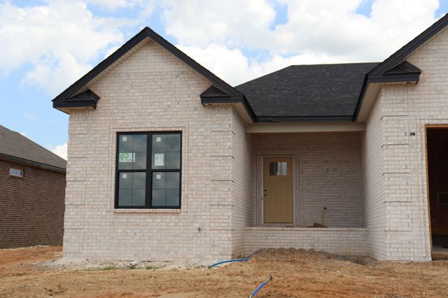 221 Harvest Moon Dr, Clarksville, TN 37043