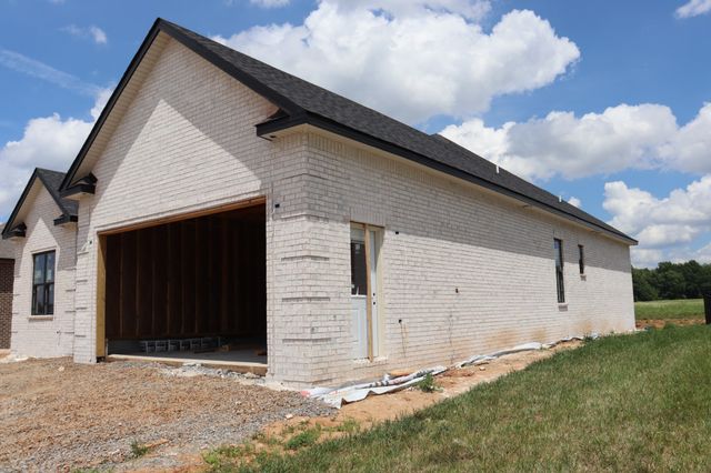 221 Harvest Moon Dr, Clarksville, TN 37043