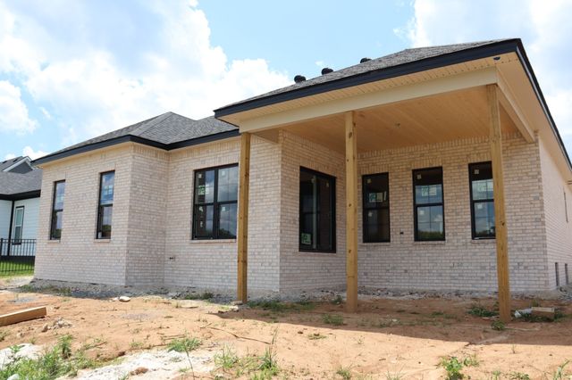 221 Harvest Moon Dr, Clarksville, TN 37043