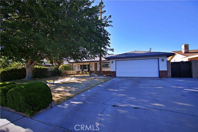 428 Perdew Avenue, Ridgecrest, CA 93555