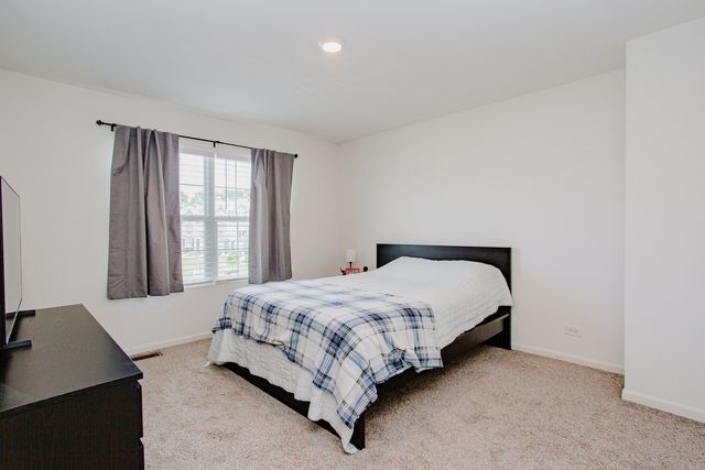 2517 Alison Avenue, Pingree Grove, IL 60140