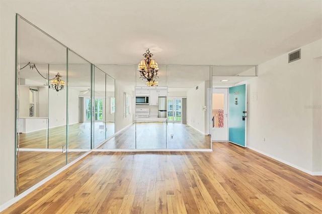 1300 N PORTOFINO DRIVE 208, Sarasota, FL 34242