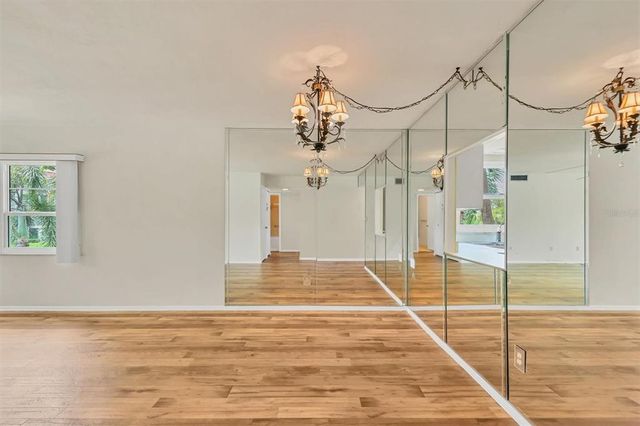 1300 N PORTOFINO DRIVE 208, Sarasota, FL 34242