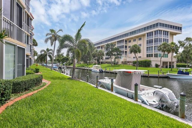 1300 N PORTOFINO DRIVE 208, Sarasota, FL 34242