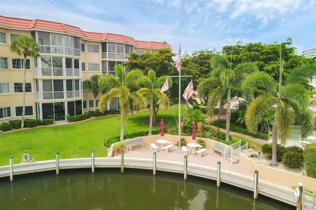 1300 N PORTOFINO DRIVE 208, Sarasota, FL 34242