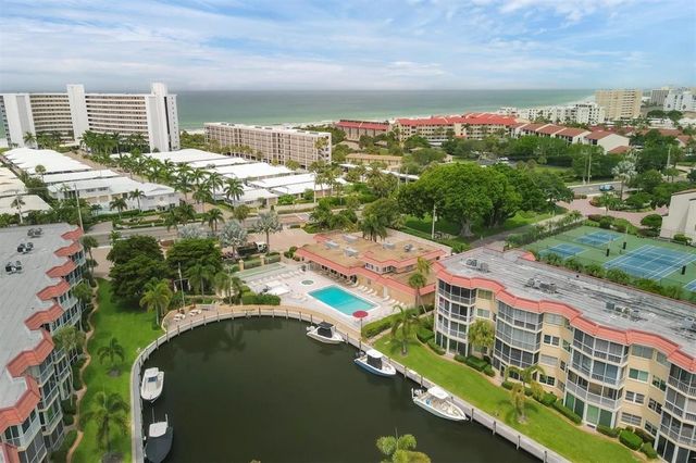 1300 N PORTOFINO DRIVE 208, Sarasota, FL 34242