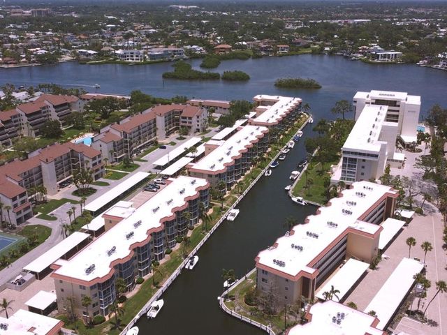 1300 N PORTOFINO DRIVE 208, Sarasota, FL 34242