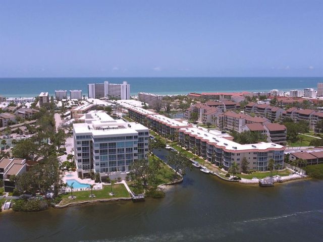 1300 N PORTOFINO DRIVE 208, Sarasota, FL 34242