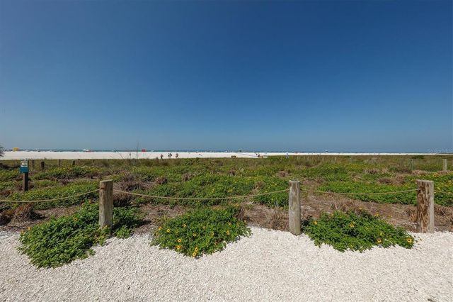 1300 N PORTOFINO DRIVE 208, Sarasota, FL 34242