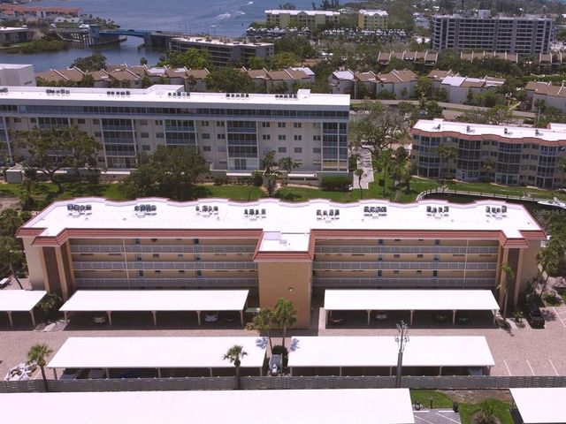 1300 N PORTOFINO DRIVE 208, Sarasota, FL 34242