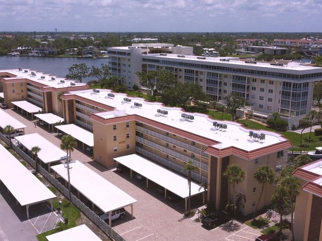 1300 N PORTOFINO DRIVE 208, Sarasota, FL 34242