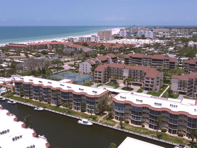 1300 N PORTOFINO DRIVE 208, Sarasota, FL 34242