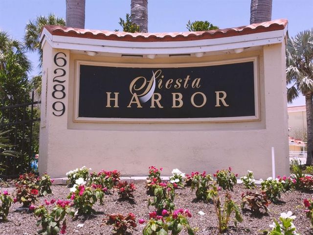 1300 N PORTOFINO DRIVE 208, Sarasota, FL 34242