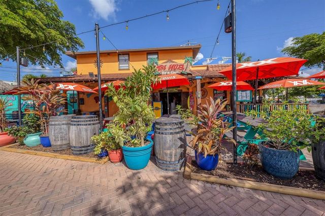 1300 N PORTOFINO DRIVE 208, Sarasota, FL 34242