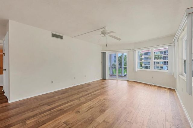 1300 N PORTOFINO DRIVE 208, Sarasota, FL 34242