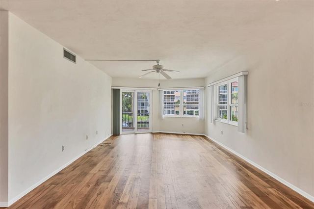 1300 N PORTOFINO DRIVE 208, Sarasota, FL 34242