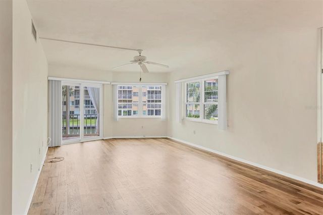 1300 N PORTOFINO DRIVE 208, Sarasota, FL 34242