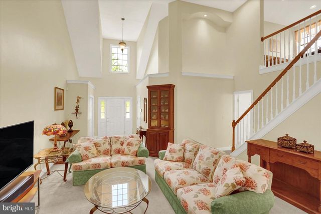 1316 WILLOW CREEK DR, Mount Joy, PA 17552