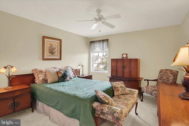 1316 WILLOW CREEK DR, Mount Joy, PA 17552