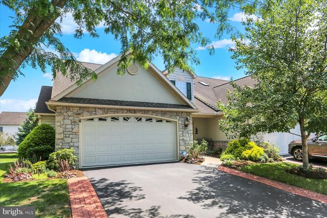 1316 WILLOW CREEK DR, Mount Joy, PA 17552