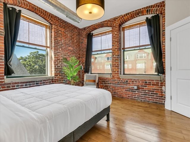 281 Essex St 303, Salem, MA 01970