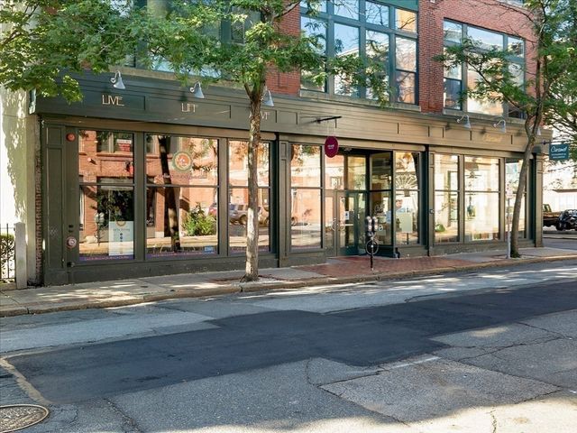 281 Essex St 303, Salem, MA 01970