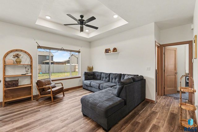 5517 S Spirea Ave Avenue, Sioux Falls, SD 57108
