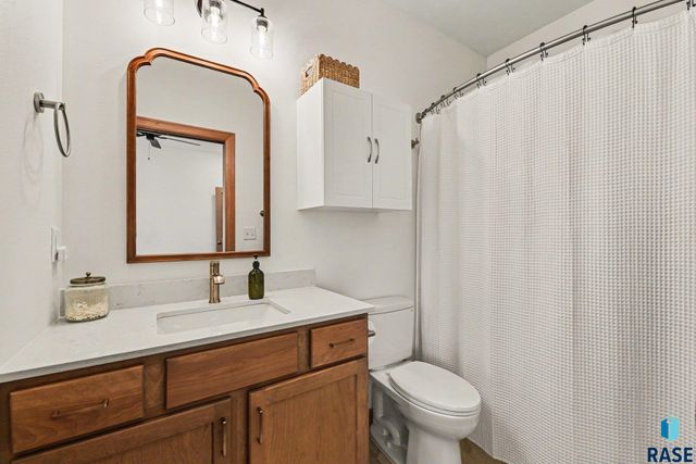 5517 S Spirea Ave Avenue, Sioux Falls, SD 57108