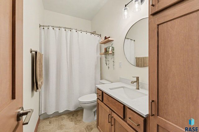 5517 S Spirea Ave Avenue, Sioux Falls, SD 57108