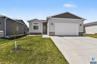 5517 S Spirea Ave Avenue, Sioux Falls, SD 57108
