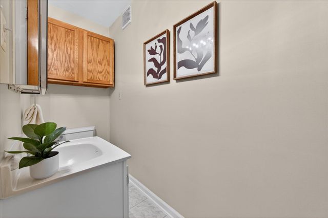1509 E Stadium Boulevard, Ann Arbor, MI 48104