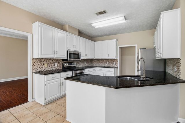 1045 King Place Drive, Columbus, GA 31904