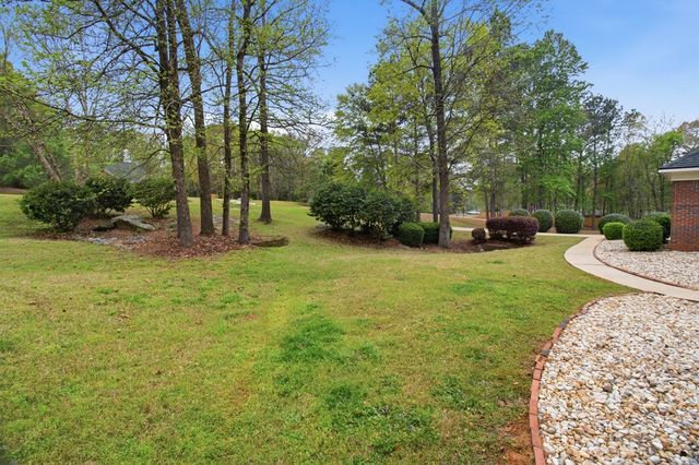 1045 King Place Drive, Columbus, GA 31904