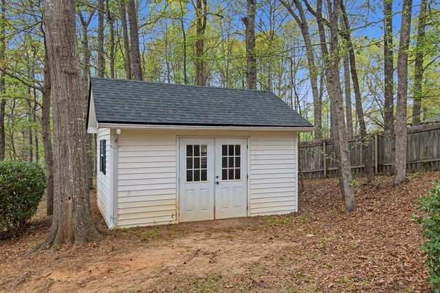 1045 King Place Drive, Columbus, GA 31904