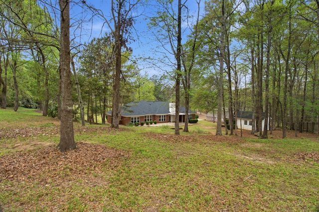 1045 King Place Drive, Columbus, GA 31904