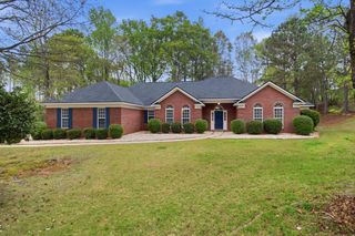 1045 King Place Drive, Columbus, GA 31904