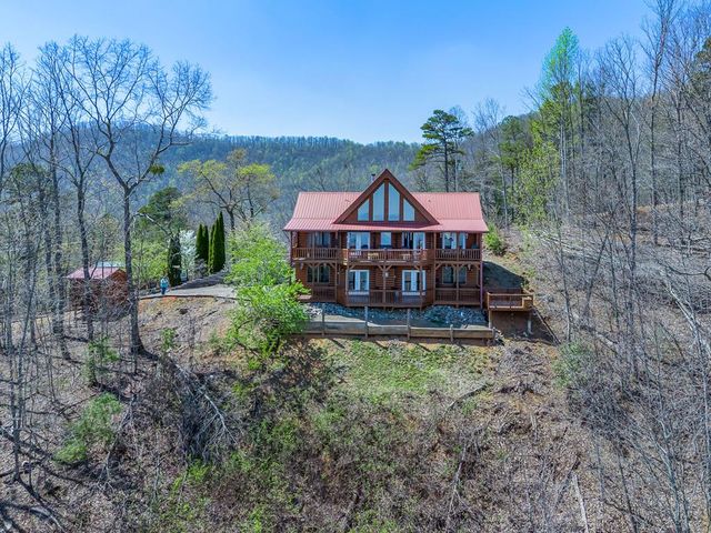 582 Sahkanaga Drive, Murphy, NC 28906