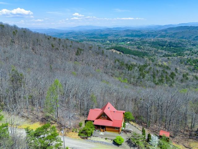 582 Sahkanaga Drive, Murphy, NC 28906