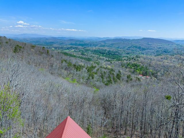 582 Sahkanaga Drive, Murphy, NC 28906