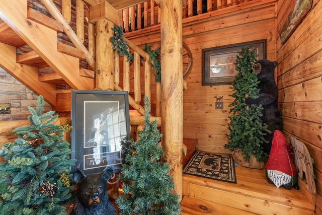 582 Sahkanaga Drive, Murphy, NC 28906