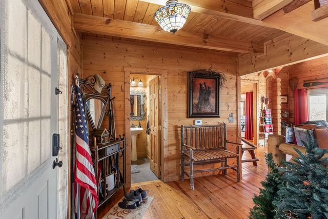 582 Sahkanaga Drive, Murphy, NC 28906