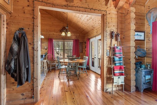 582 Sahkanaga Drive, Murphy, NC 28906